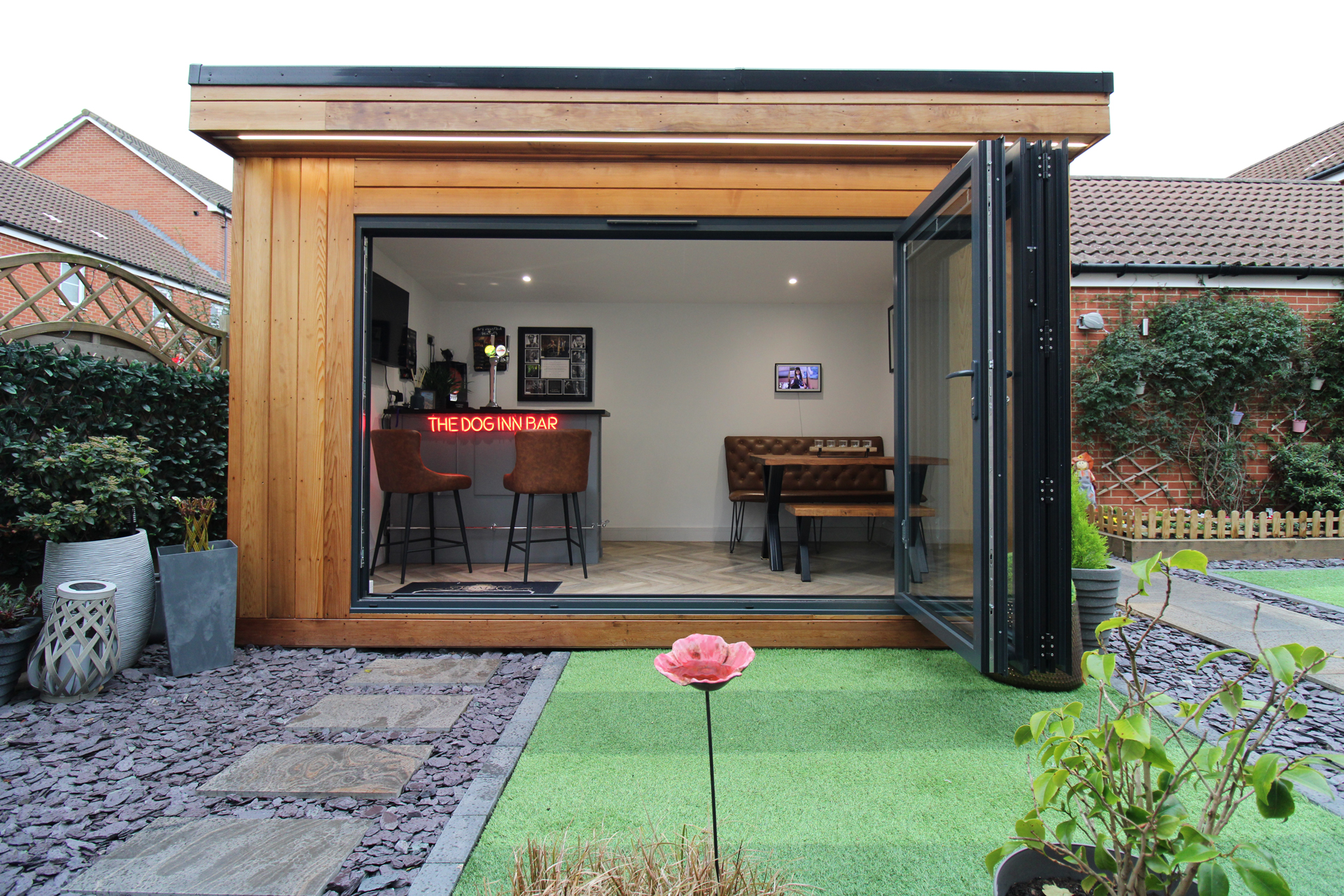 Design-One-Outside-Front-Open